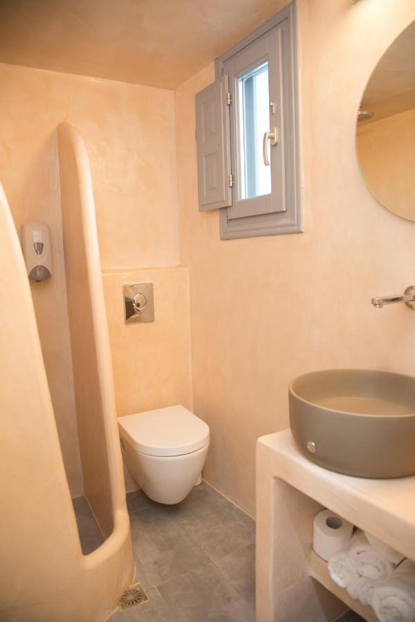 Markakis Studios Fira Town Exterior photo